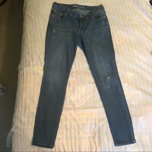 Lightly Distressed Old Navy Women’s Rockstar Jeans